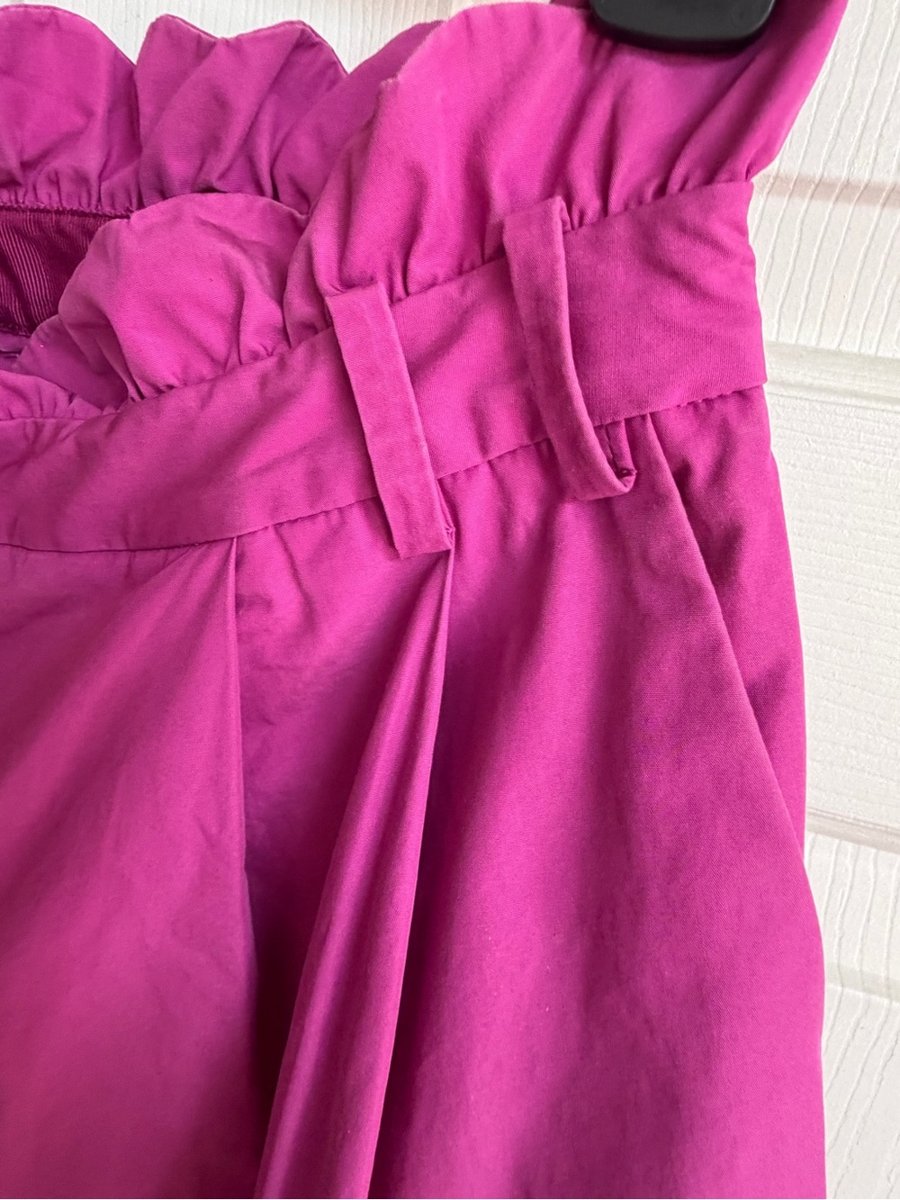 High-Waist Scalloped Hem Shorts in Magenta - Picture 3 of 8